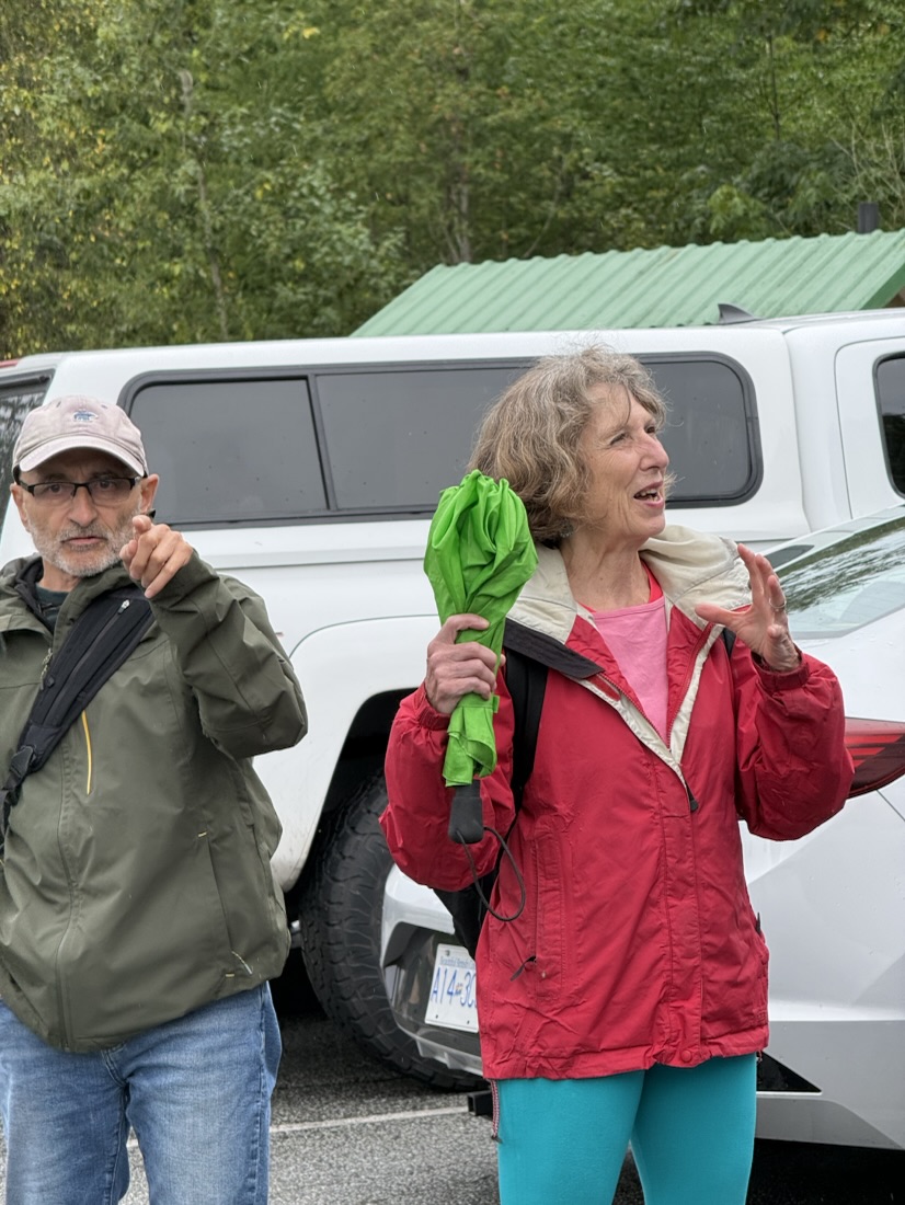 Fred and Joette, gesticulating